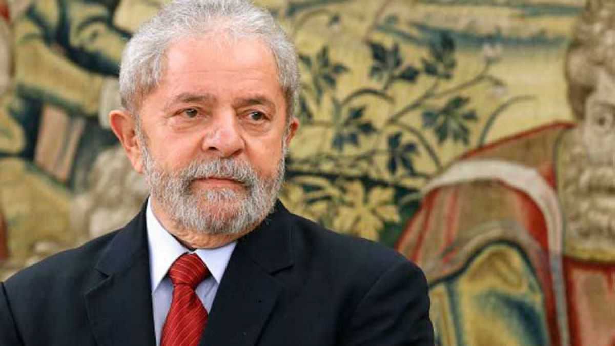 altText(Caso Petrobras: condenaron a Lula da Silva a 9 años y seis meses de prisión)}