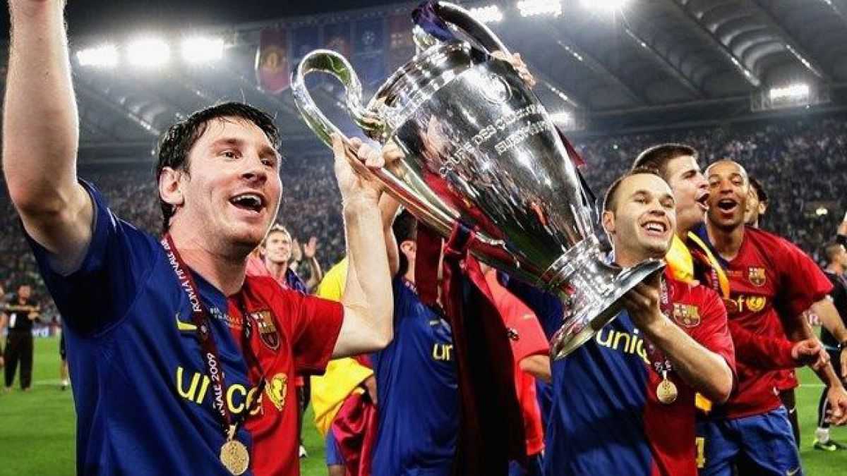 altText(La primera vez de Messi: victoria ante Manchester y Cristiano)}