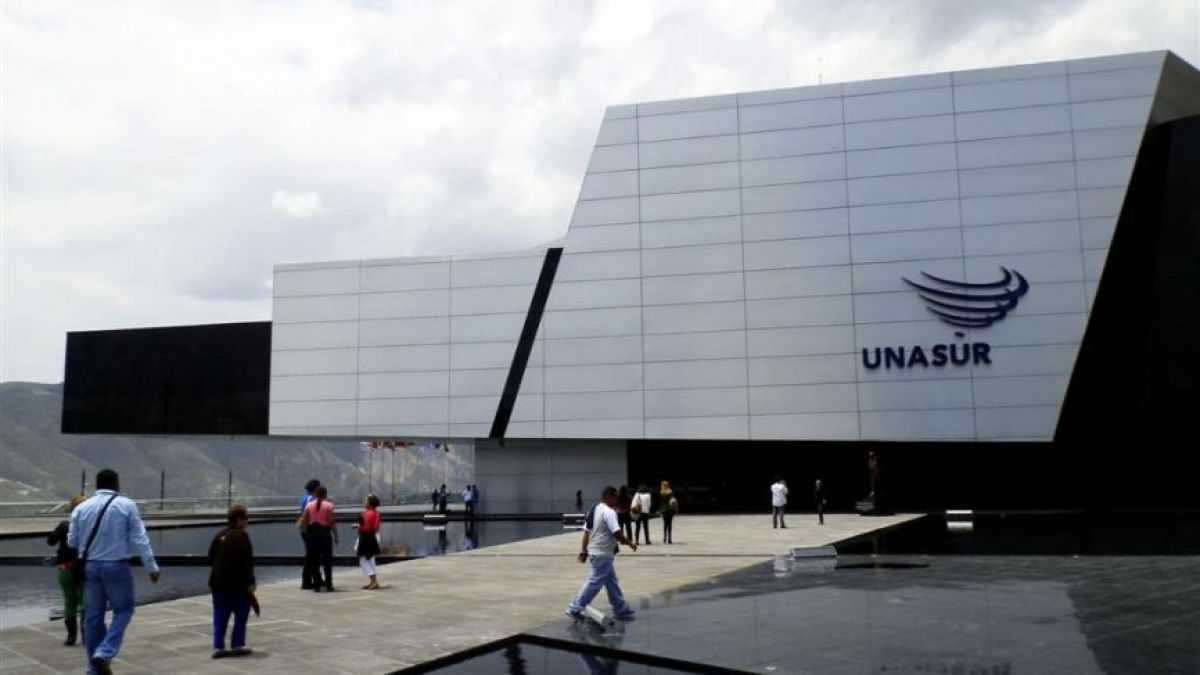 altText(El vaciamiento de Unasur: Ecuador anuncia que cederá la sede a una universidad indígena)}