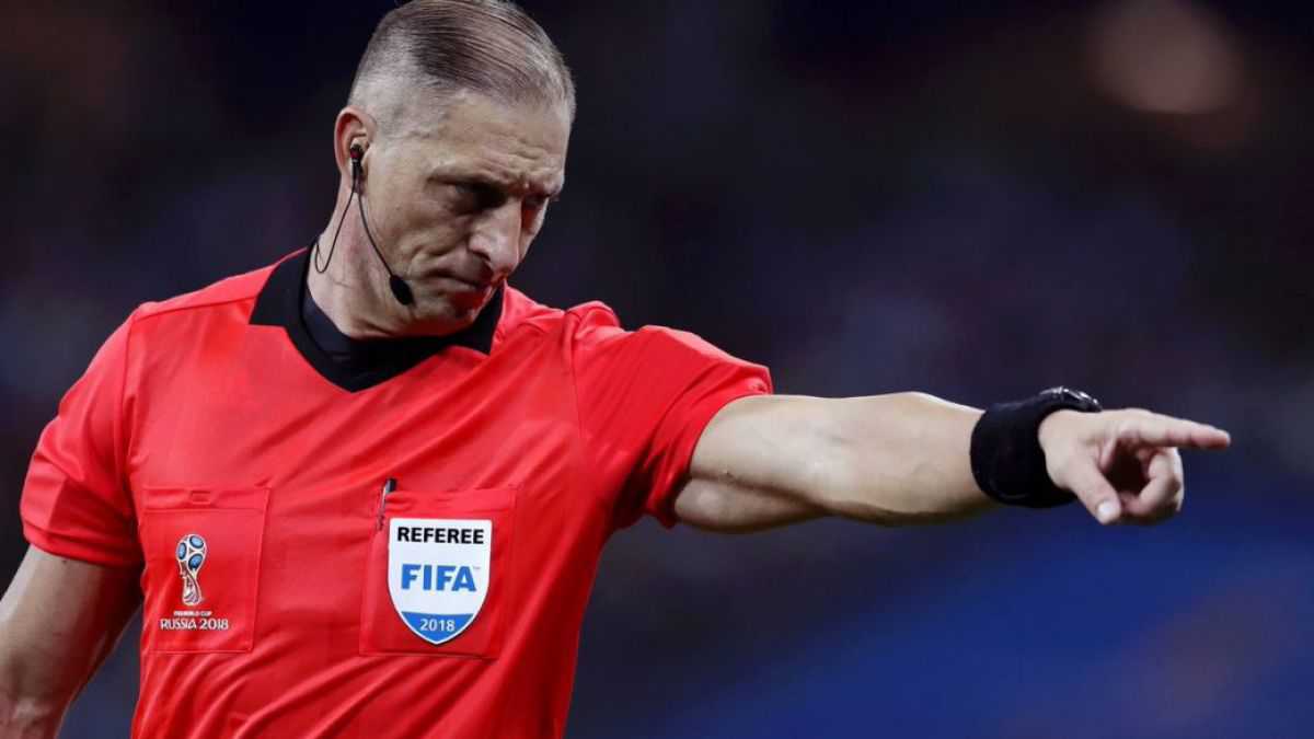 altText(Néstor Pitana fue designado como árbitro de la final entre Francia-Croacia)}