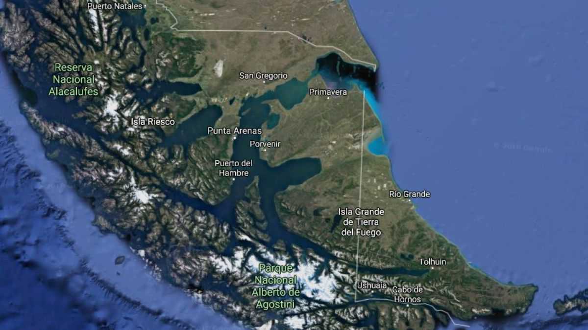altText(Desastre ambiental en Tierra del Fuego: derrame de 720 mil litros de petróleo en una planta de YPF)}
