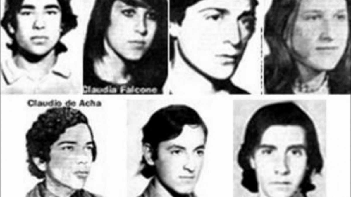 altText(A 43 años de la Noche de los Lápices: marchas para recordar a los estudiantes desaparecidos)}