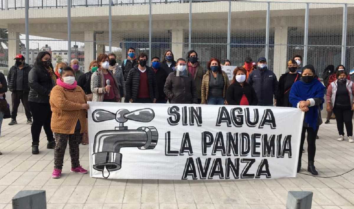 <p>La gestión de Rodríguez Larreta hace agua pero no llega a los pobres</p> (CTA)