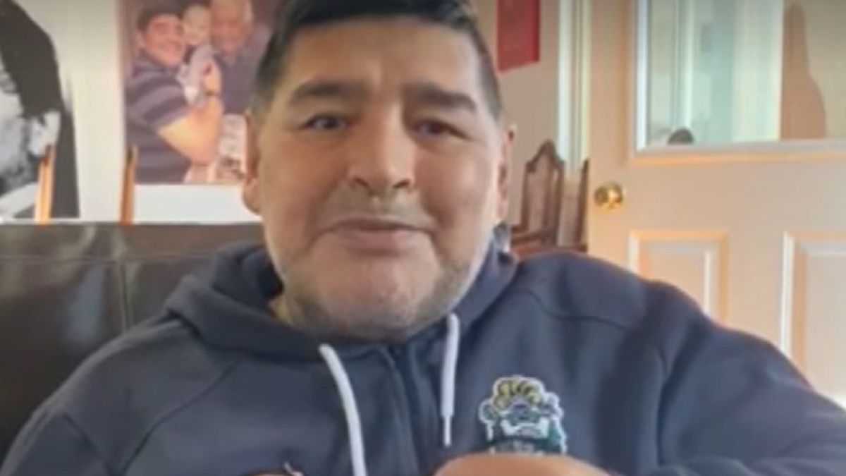 altText(Maradona, Charly García y Víctor Hugo juntos en un video)}