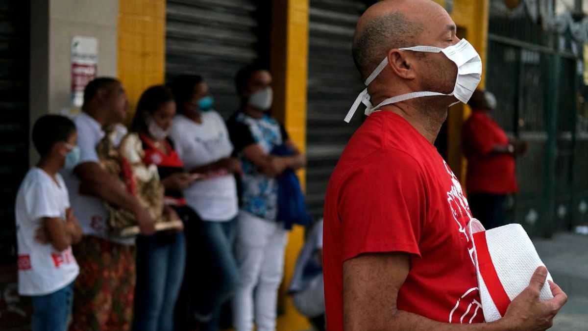 <p>Brasil: aplicaron miles de vacunas vencidas de AstraZeneca</p>
