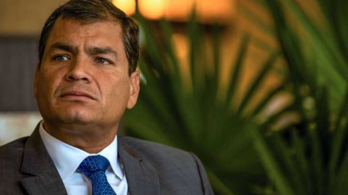 altText(Rafael Correa se candidatea a la vicepresidencia de Ecuador)}