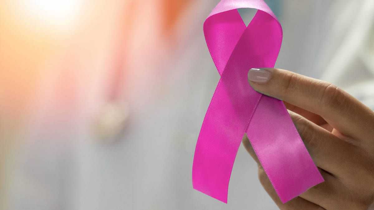 altText(Piden no abandonar los controles para detectar cáncer de mama)}