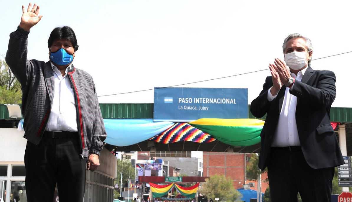 <p>Evo y Alberto en La Quiaca, antes del regreso a Bolivia del líder del MAS</p>