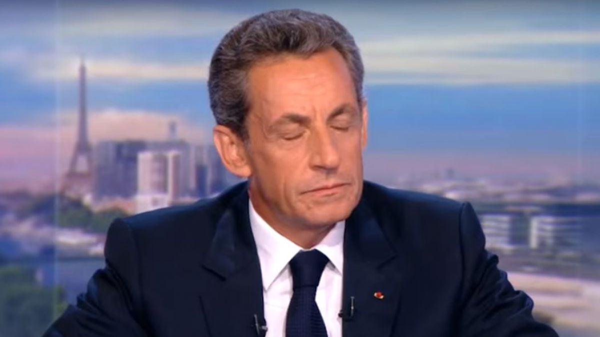 altText(Condenaron a Sarkozy a tres años de cárcel)}