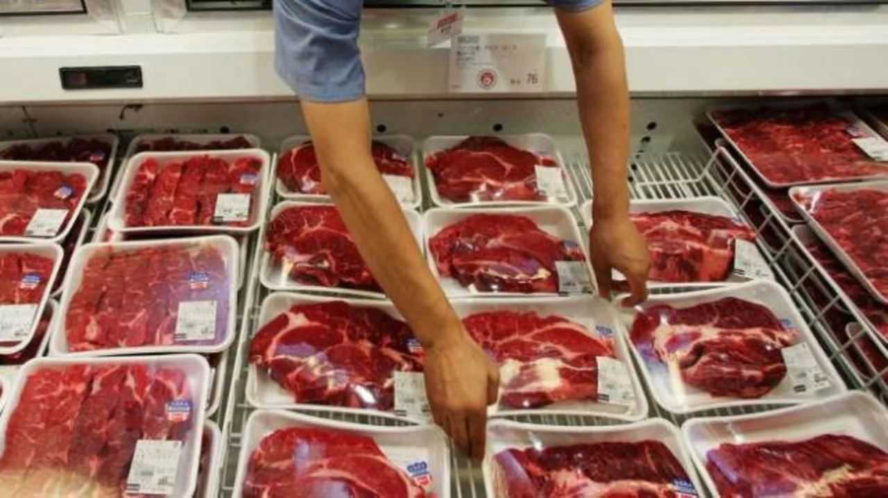 <p><strong>Acuerdo de precios.</strong> Once cortes de carne a precios más bajos en supermercados.</p>