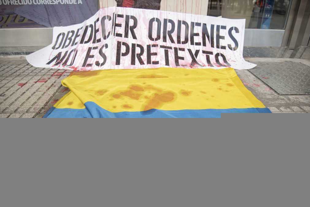  <p>Protestas por asesinatos en Colombia en consulado. Crédito: Agustina Salinas- Revista Cítrica</p> 