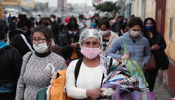  <p>De 68 mil a 180 mil muertes: ¿qué pasa en Perú?</p> 