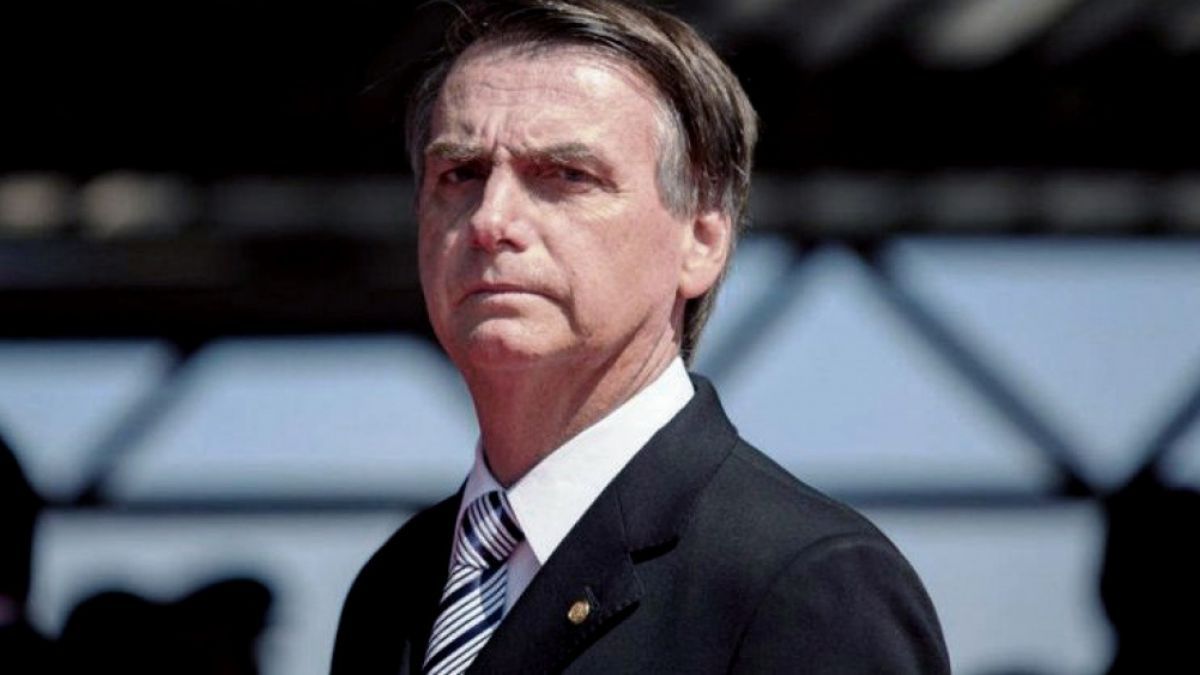 altText(Brasil: internaron de urgencia a Bolsonaro por un cuadro de hipo)}