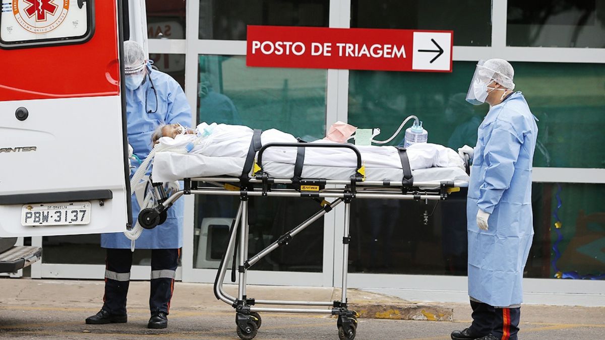  <p>A pesar de Bolsonaro, Brasil salió del colapso hospitalario</p> (Télam)