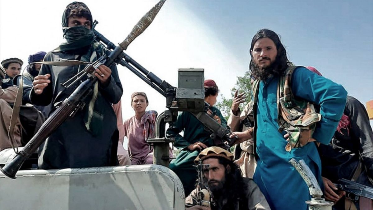 altText(Talibanes revelan nombres del Gabinete: todos islamistas, ninguna mujer)}
