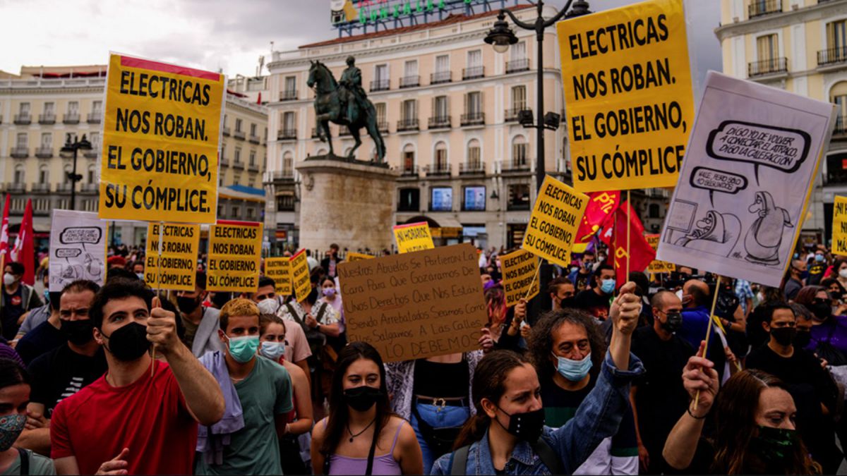 altText(En España están en llamas tras los tarifazos en la electricidad)}