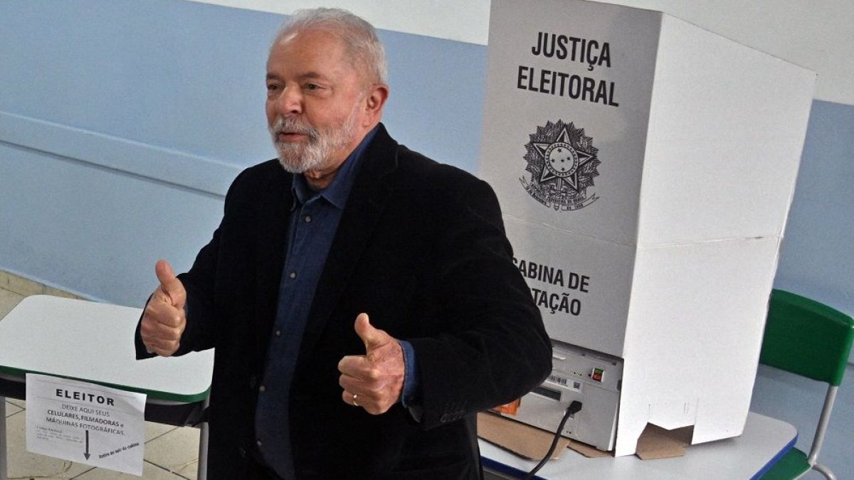 altText(Vota Brasil: Lula o Bolsonaro, democracia popular o fascismo)}