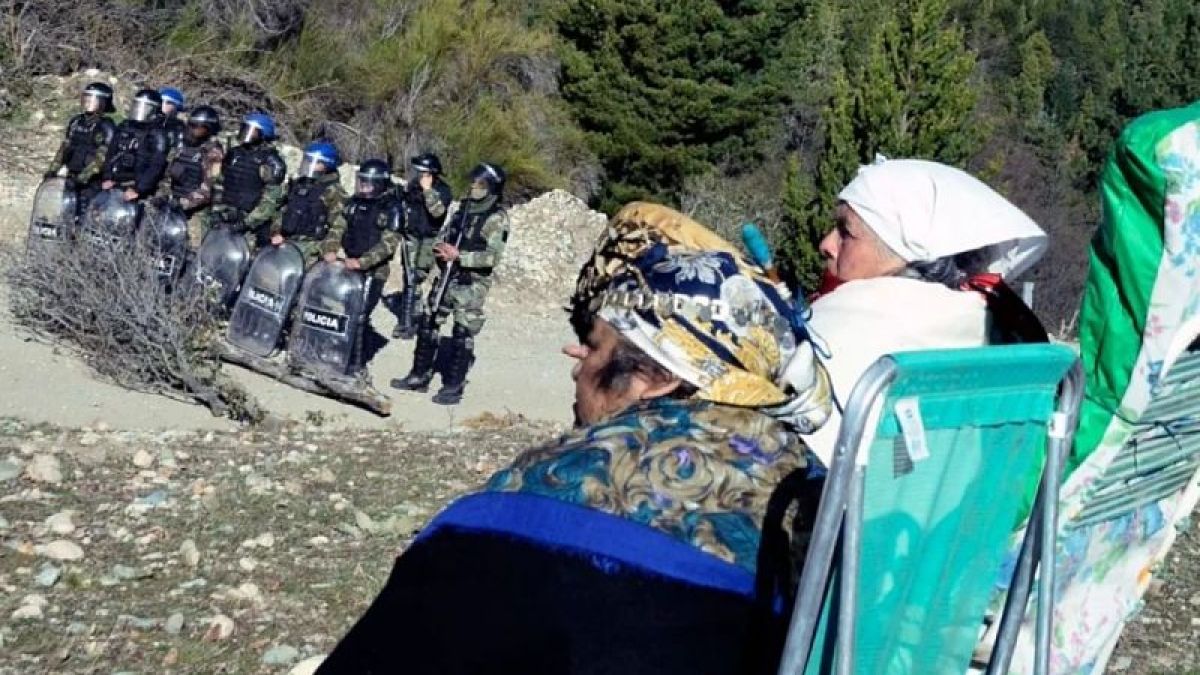 altText(Represión en Río Negro: mujeres mapuche detenidas siguen en huelga de hambre)}