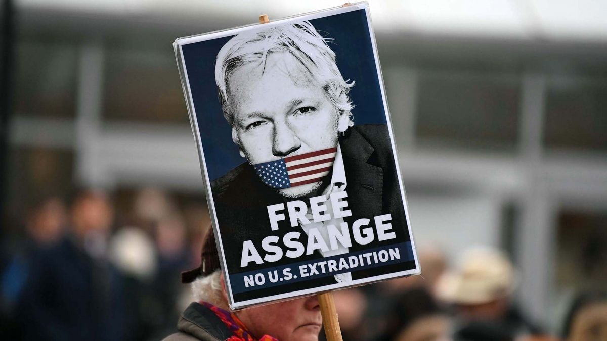 altText(Cinco grandes diarios pidieron el fin de las acciones judiciales contra Assange)}