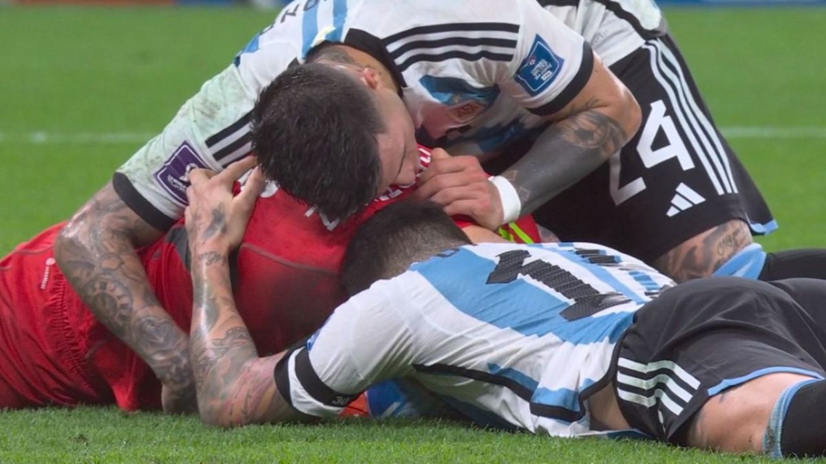 altText(Sufriendo hasta el borde: Argentina pasó a Cuartos de Final del Mundial)}