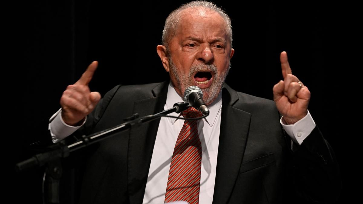 altText(Lula vinculó al golpe bolsonarista con una 