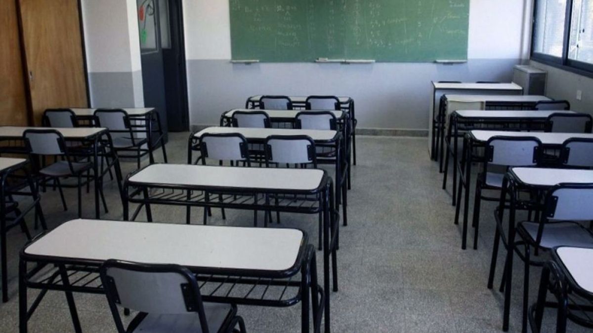 altText(Bahía Blanca: varias escuelas suspenden las clases por la ola de calor)}