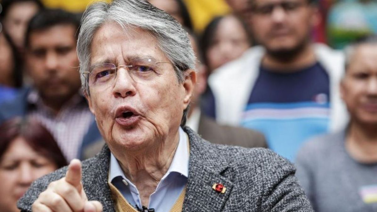 altText(Ecuador: Lasso disolvió el Congreso ante una posible destitución)}
