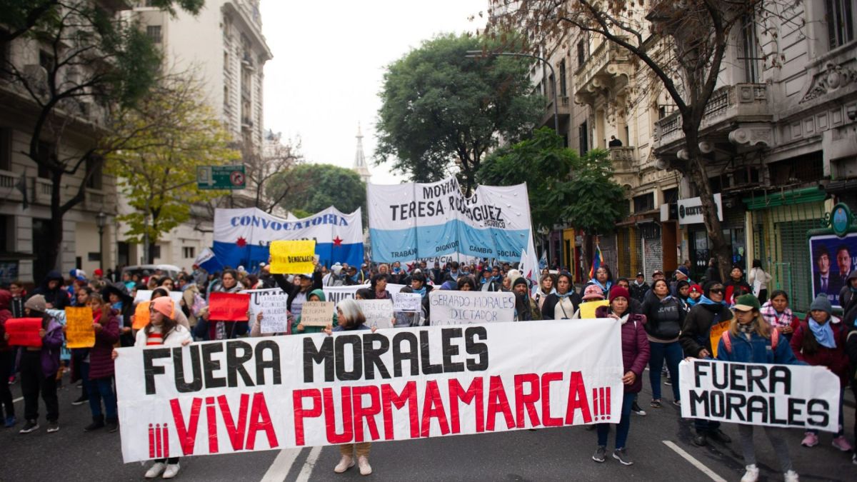 altText(Marchan al centro porteño contra la brutal represión en Jujuy)}