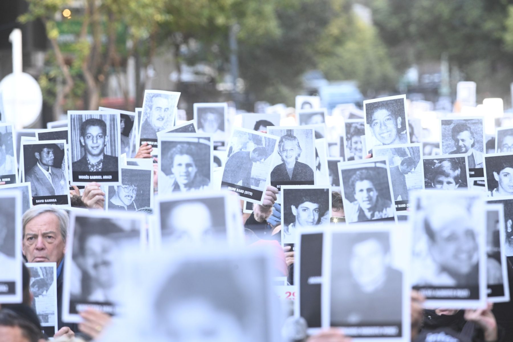 La comunidad judía renovará hoy su pedido de Justicia al cumplirse 29 años del atentado a la sede de la AMIA en Buenos Aires, que provocó 85 muertos y más de 300 heridos.
Foto: Télam / Vaca Leo.