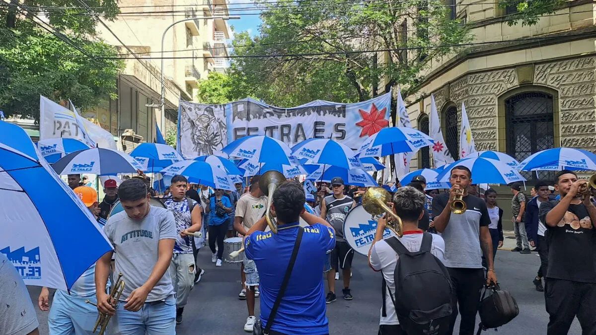 A fines de marzo Fetraes organizó una marcha contra la incertidumbre que hay en el sector cooperativo.