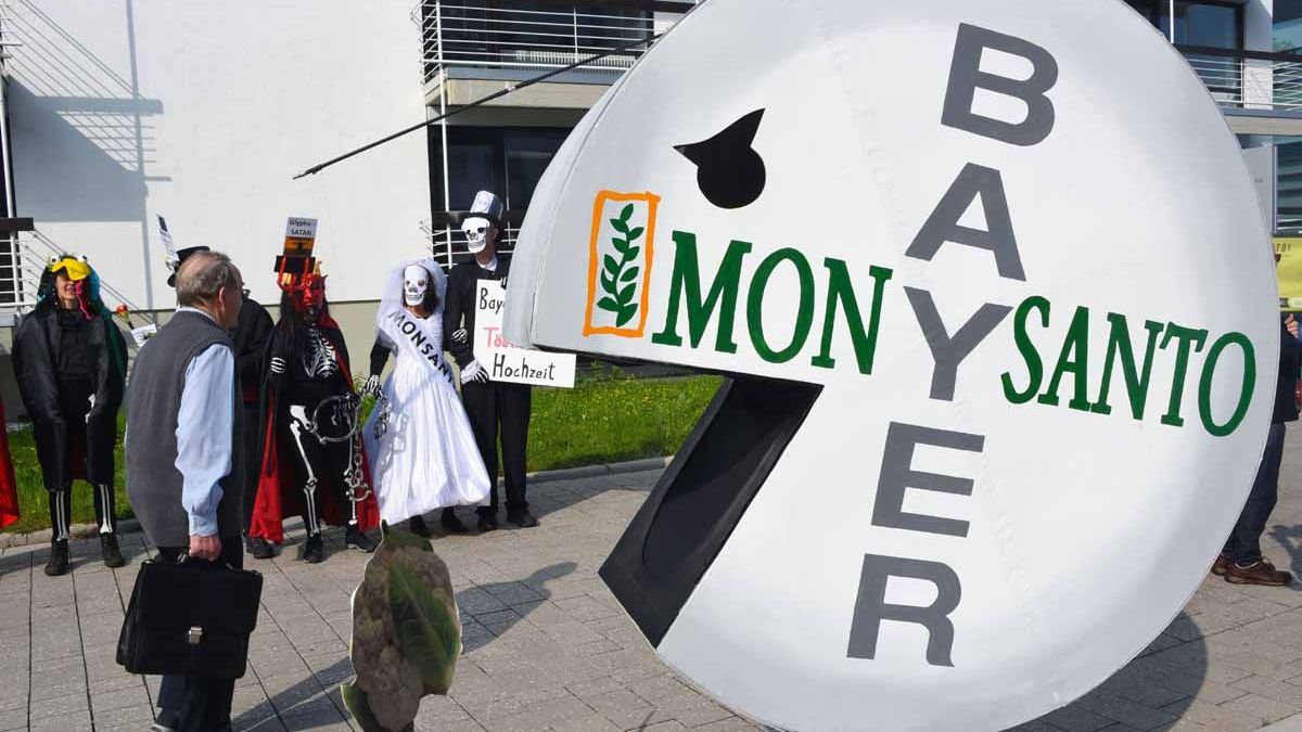 Bayer-Monsanto fue denunciada por violaciones a los derechos humanos